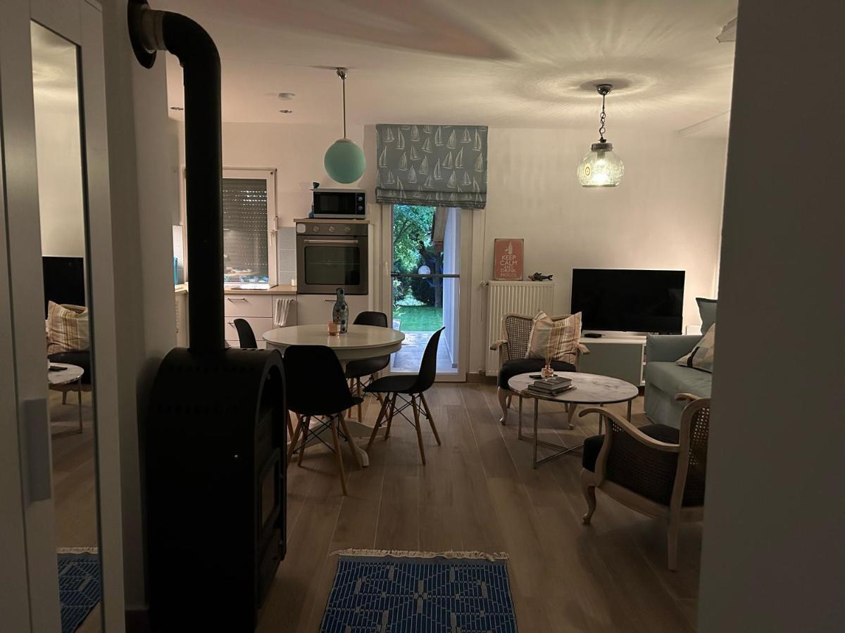 Kisvirag Vendeghaz Villa บาลาตอนวีลาโกช ภายนอก รูปภาพ