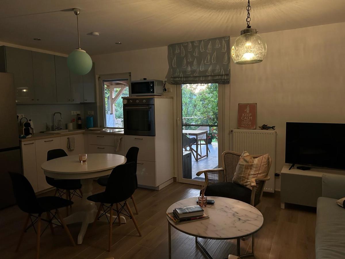 Kisvirag Vendeghaz Villa บาลาตอนวีลาโกช ภายนอก รูปภาพ